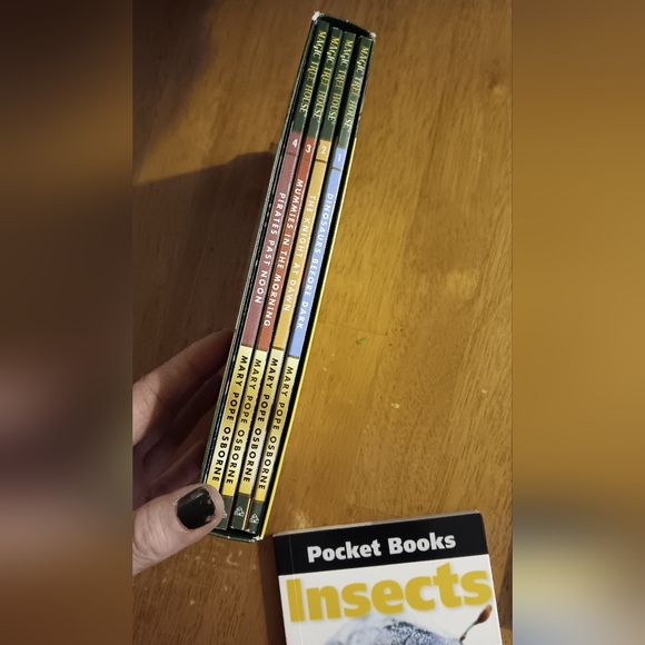 Msgic Treehouse Box Set Book Bundle - Picture 2 of 3